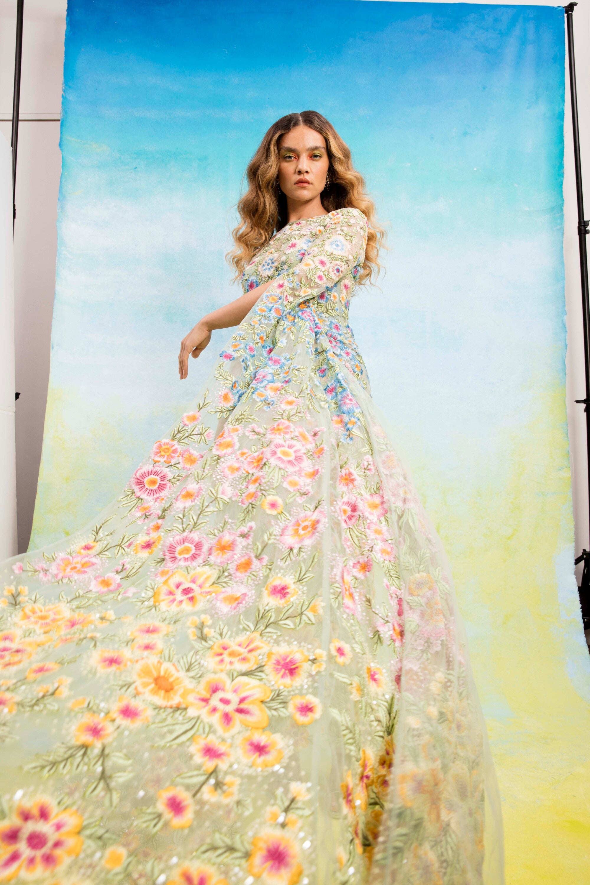 Amor Corallina emb. Long sleeved gown