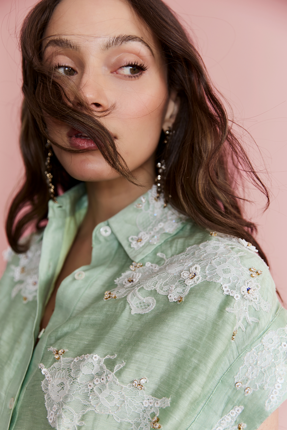 Mint belted shirt dress with cap sleeves, flowy summer silhouette for elegant daywear