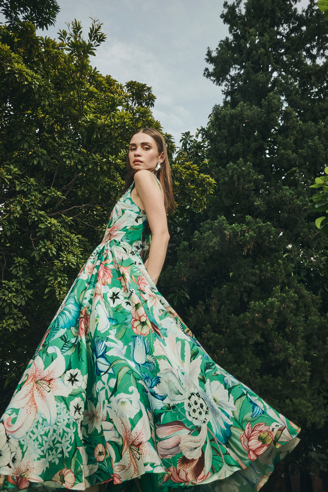 Beaded dress highlighted with a crystal-embellished neckline