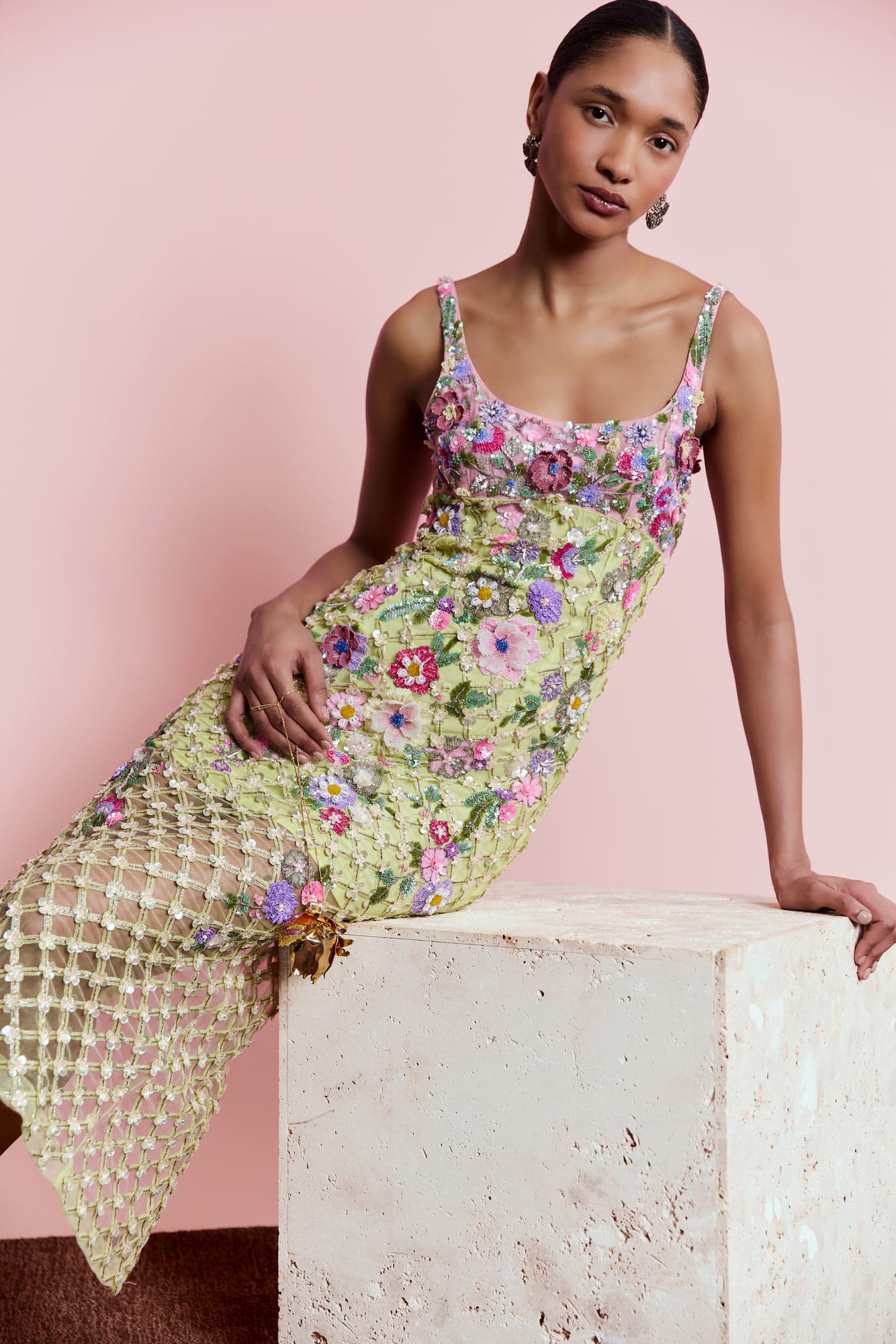 Designer party wear luxury floral cocktail dress, elegant embroidered midi dress for red carpet cocktail style