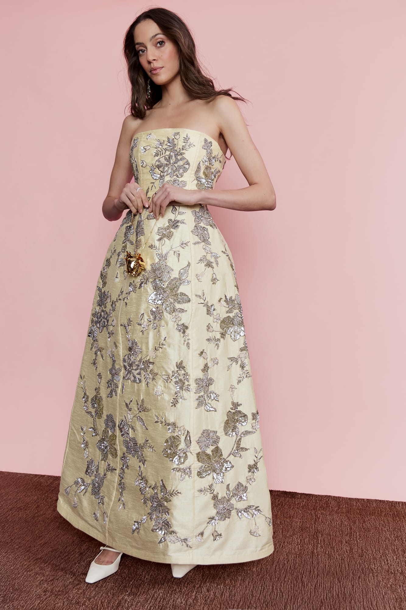 Luxury gold cocktail dress with metallic floral embroidered gown detailing, champagne evening wear for couture celebration