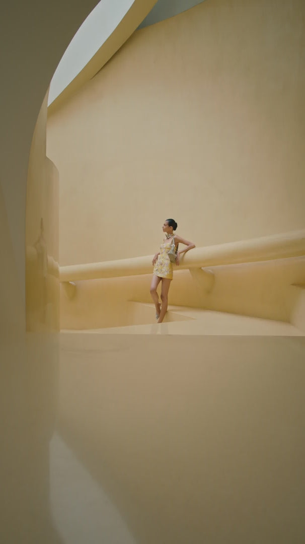 Golden Hour Lily Mini